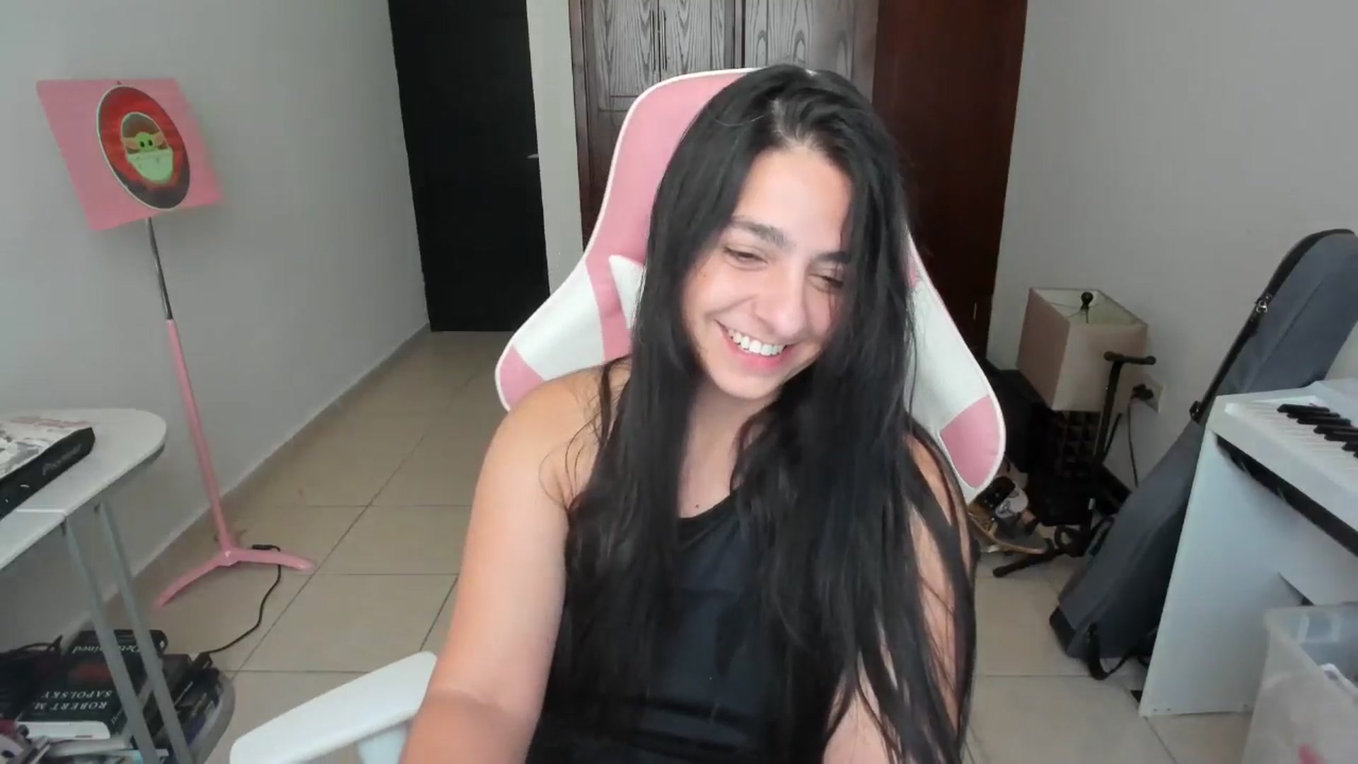 Gallery image thumbnail from anarossanna's myfreecams stream on, 04/15/2026, 18:37 image 12 of 20