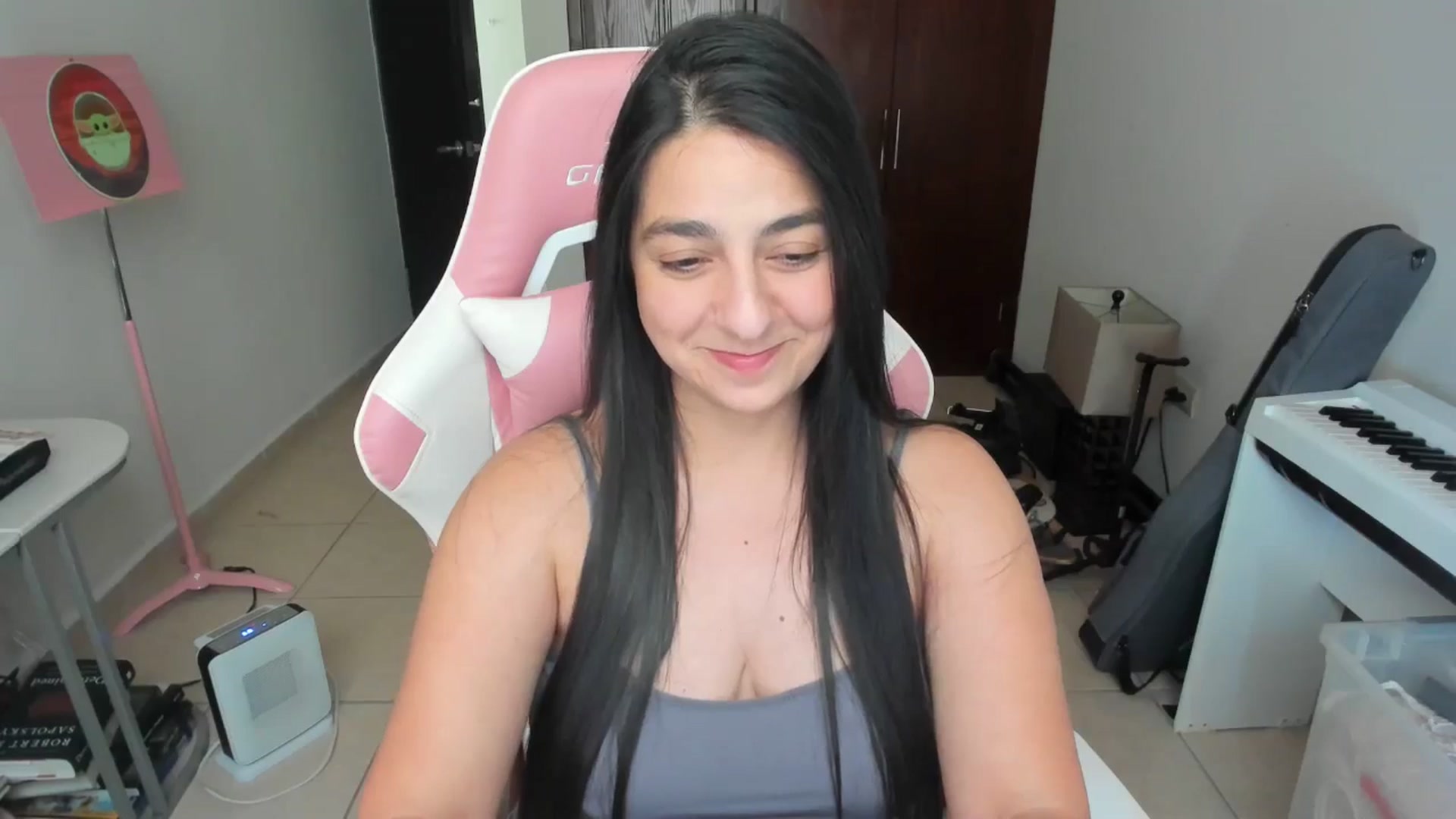 Gallery image thumbnail from anarossanna's myfreecams stream on, 04/20/2026, 17:17 image 3 of 20