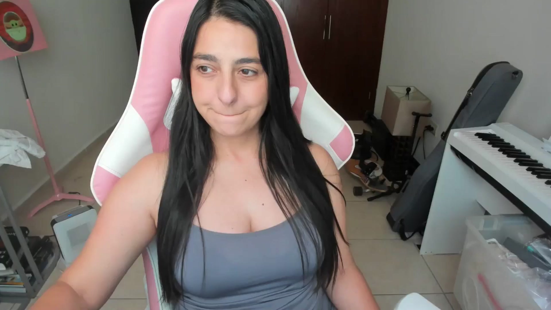 Gallery image thumbnail from anarossanna's myfreecams stream on, 04/22/2026, 18:22 image 2 of 20