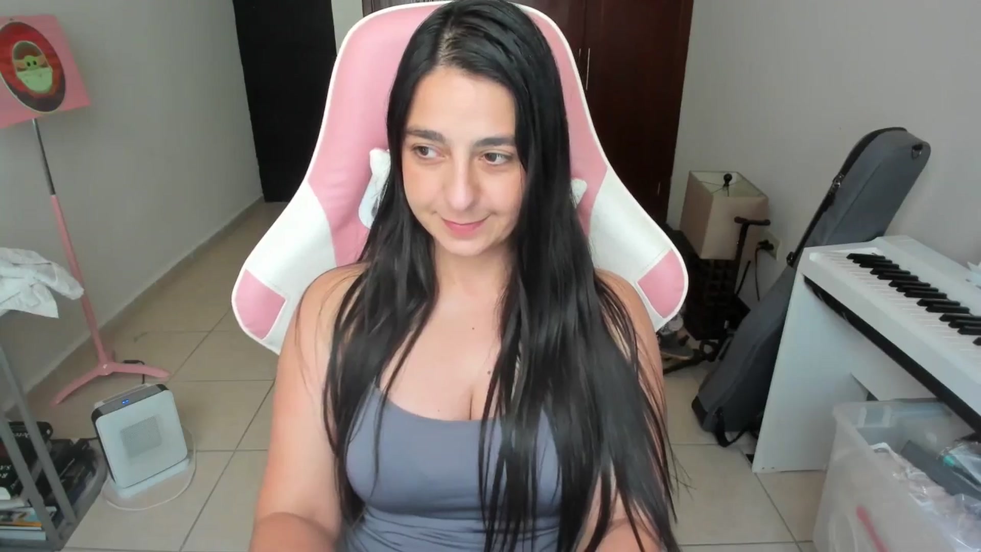Gallery image thumbnail from anarossanna's myfreecams stream on, 04/22/2026, 18:22 image 8 of 20