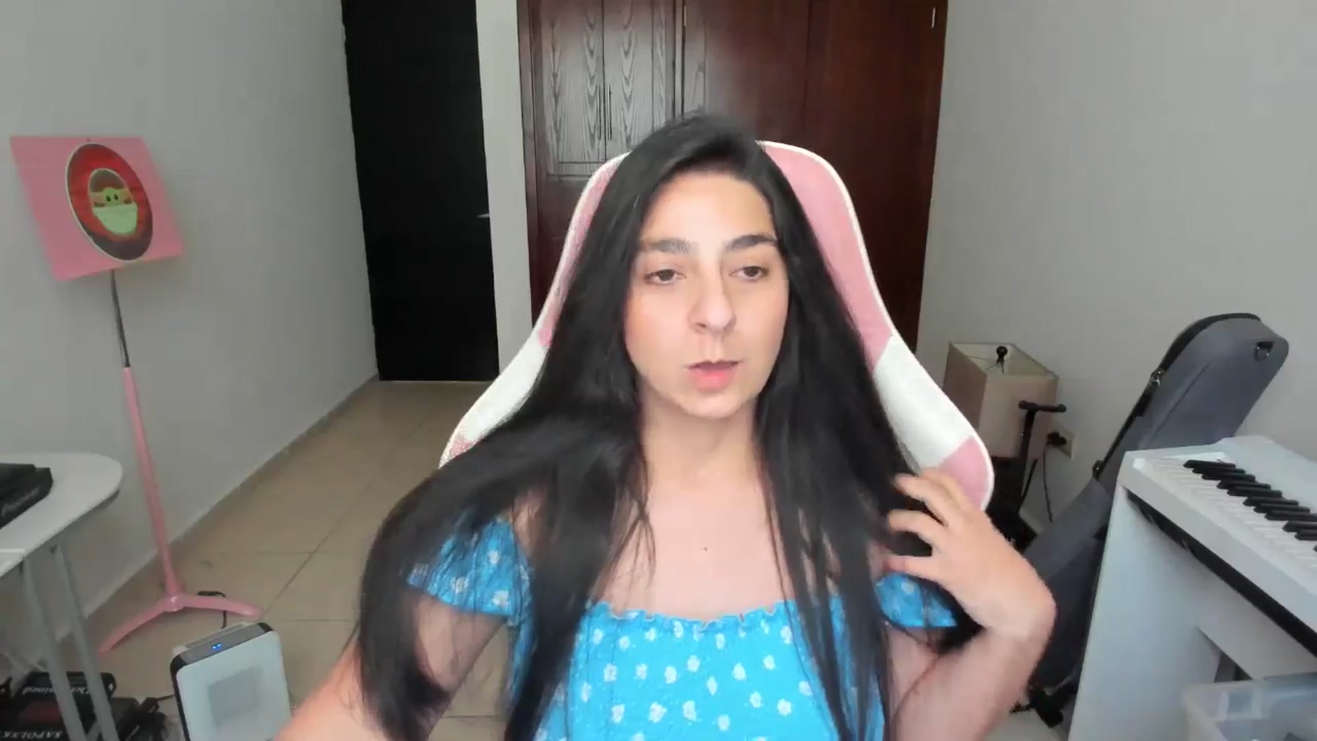 Gallery image thumbnail from anarossanna's myfreecams stream on, 04/29/2026, 17:57 image 10 of 20