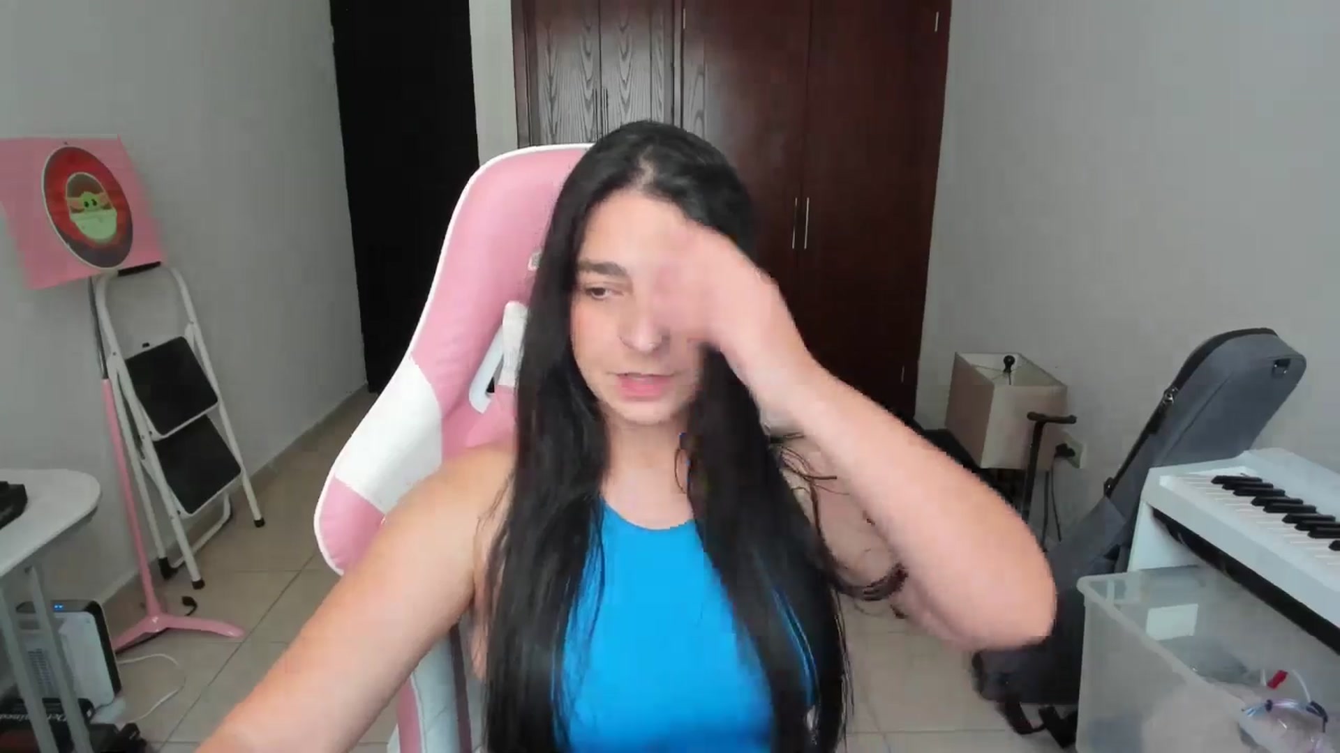 Gallery image thumbnail from anarossanna's myfreecams stream on, 05/08/2026, 18:49 image 5 of 20
