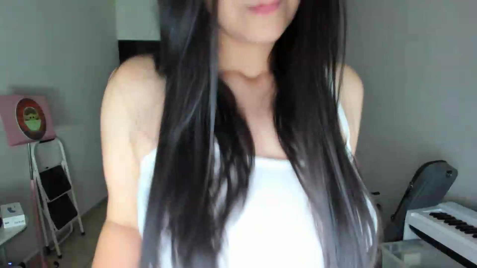 Gallery image thumbnail from anarossanna's myfreecams stream on, 05/15/2026, 04:44 image 6 of 20