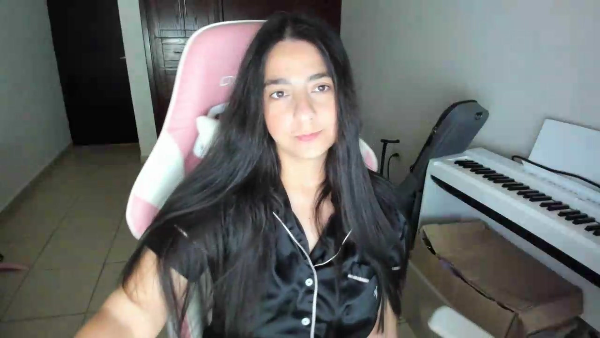 Gallery image thumbnail from anarossanna's myfreecams stream on, 05/30/2026, 05:39 image 7 of 20