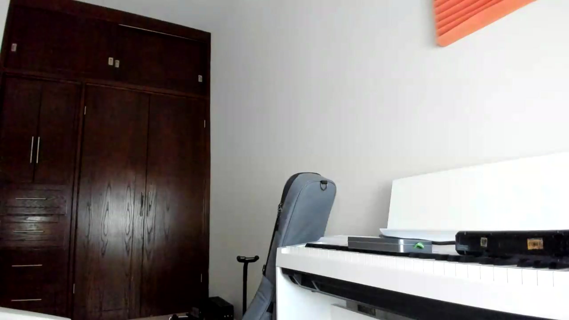 Gallery image thumbnail from anarossanna's myfreecams stream on, 06/09/2026, 04:44 image 5 of 20
