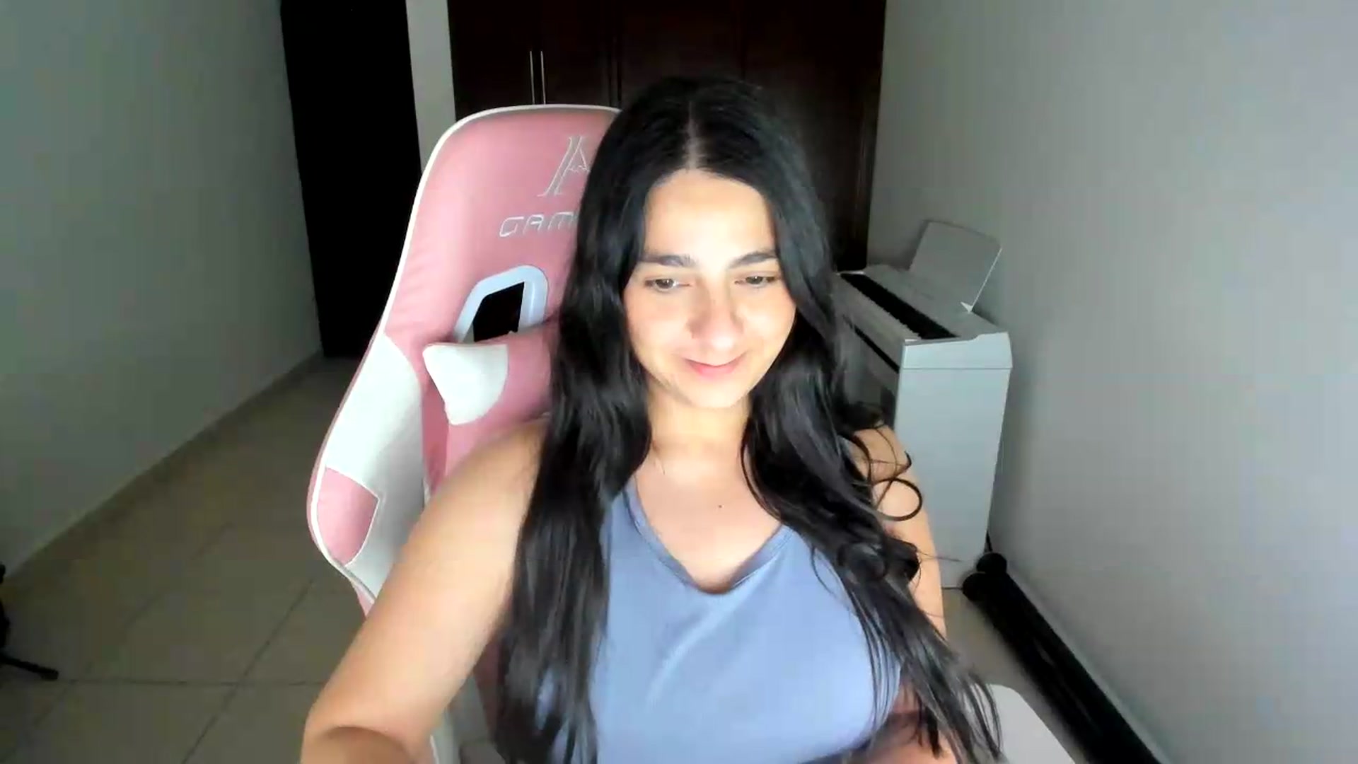Gallery image thumbnail from anarossanna's myfreecams stream on, 06/14/2026, 05:49 image 17 of 20