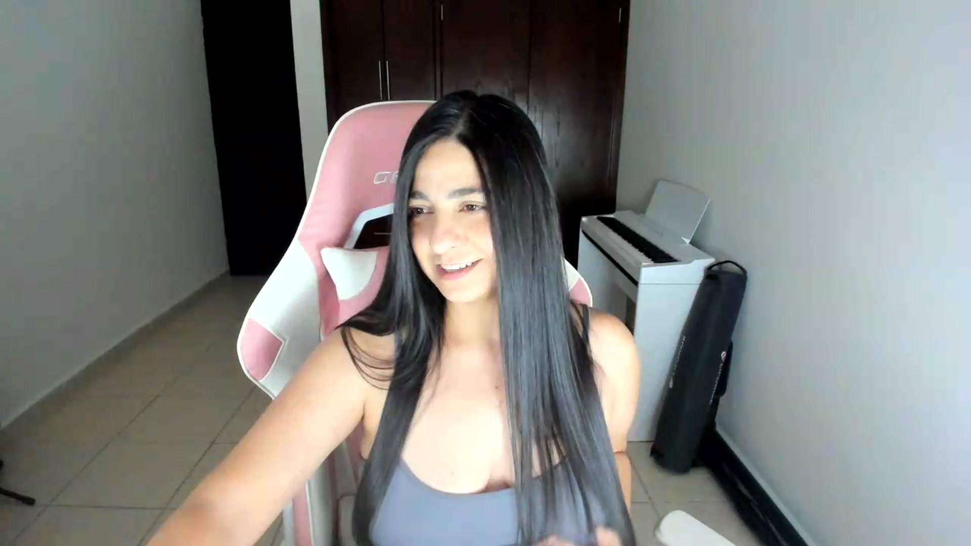 Gallery image thumbnail from anarossanna's myfreecams stream on, 06/20/2026, 02:56 image 3 of 20