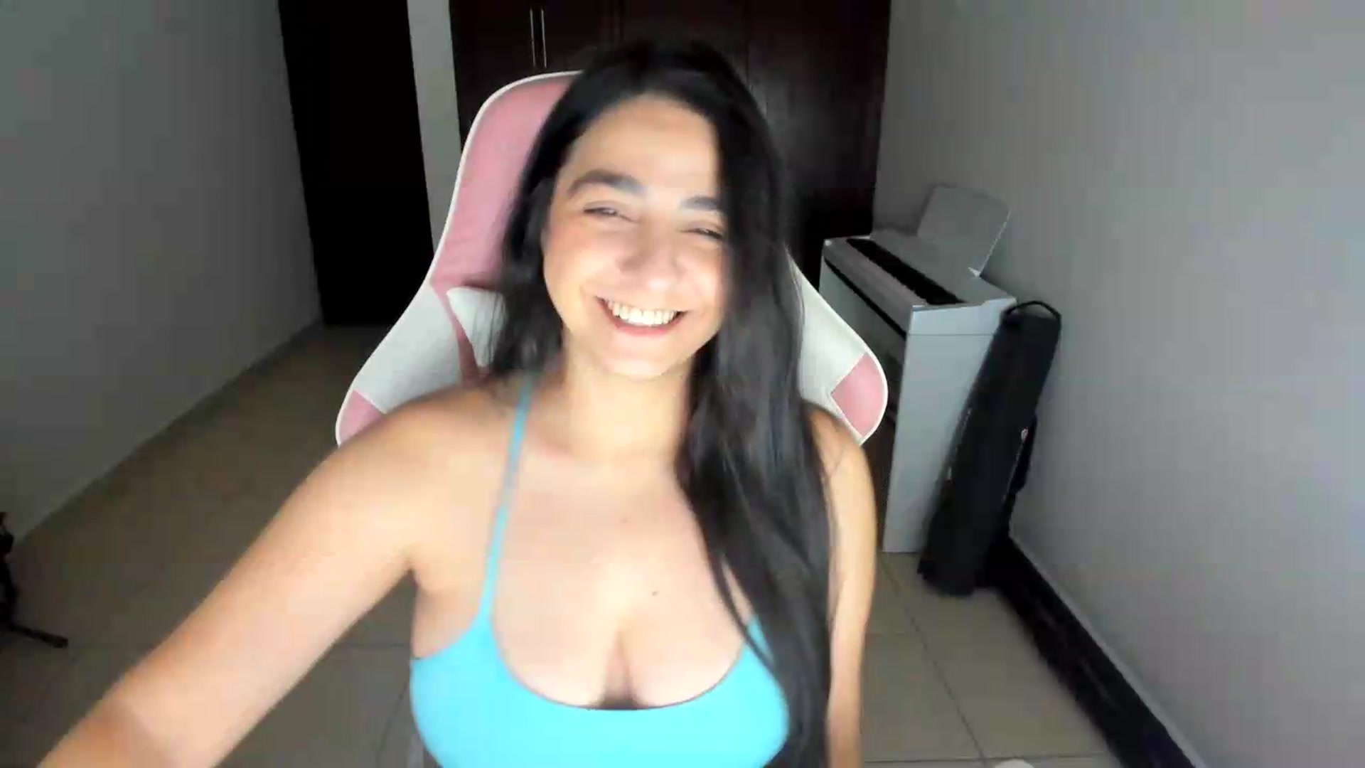 Gallery image thumbnail from anarossanna's myfreecams stream on, 06/24/2026, 03:57 image 2 of 20
