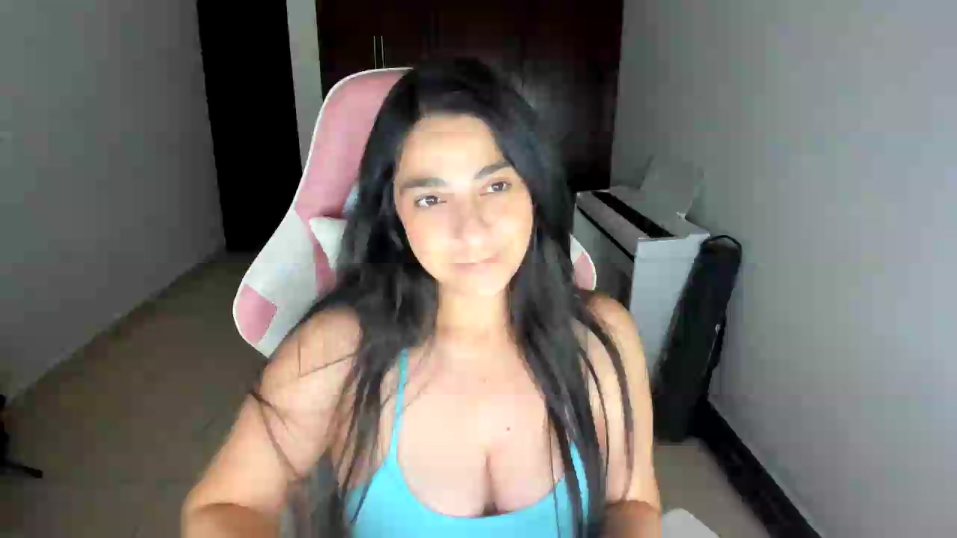 Gallery image thumbnail from anarossanna's myfreecams stream on, 06/24/2026, 03:57 image 6 of 20