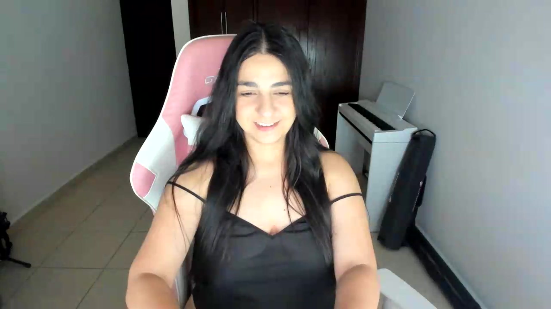 Gallery image thumbnail from anarossanna's myfreecams stream on, 07/02/2026, 03:25 image 7 of 20