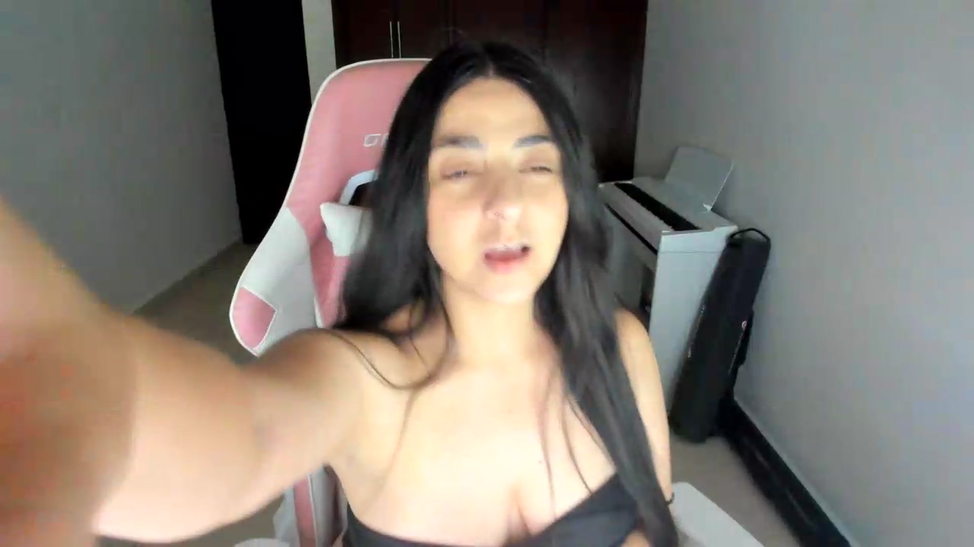 Gallery image thumbnail from anarossanna's myfreecams stream on, 07/02/2026, 03:25 image 10 of 20