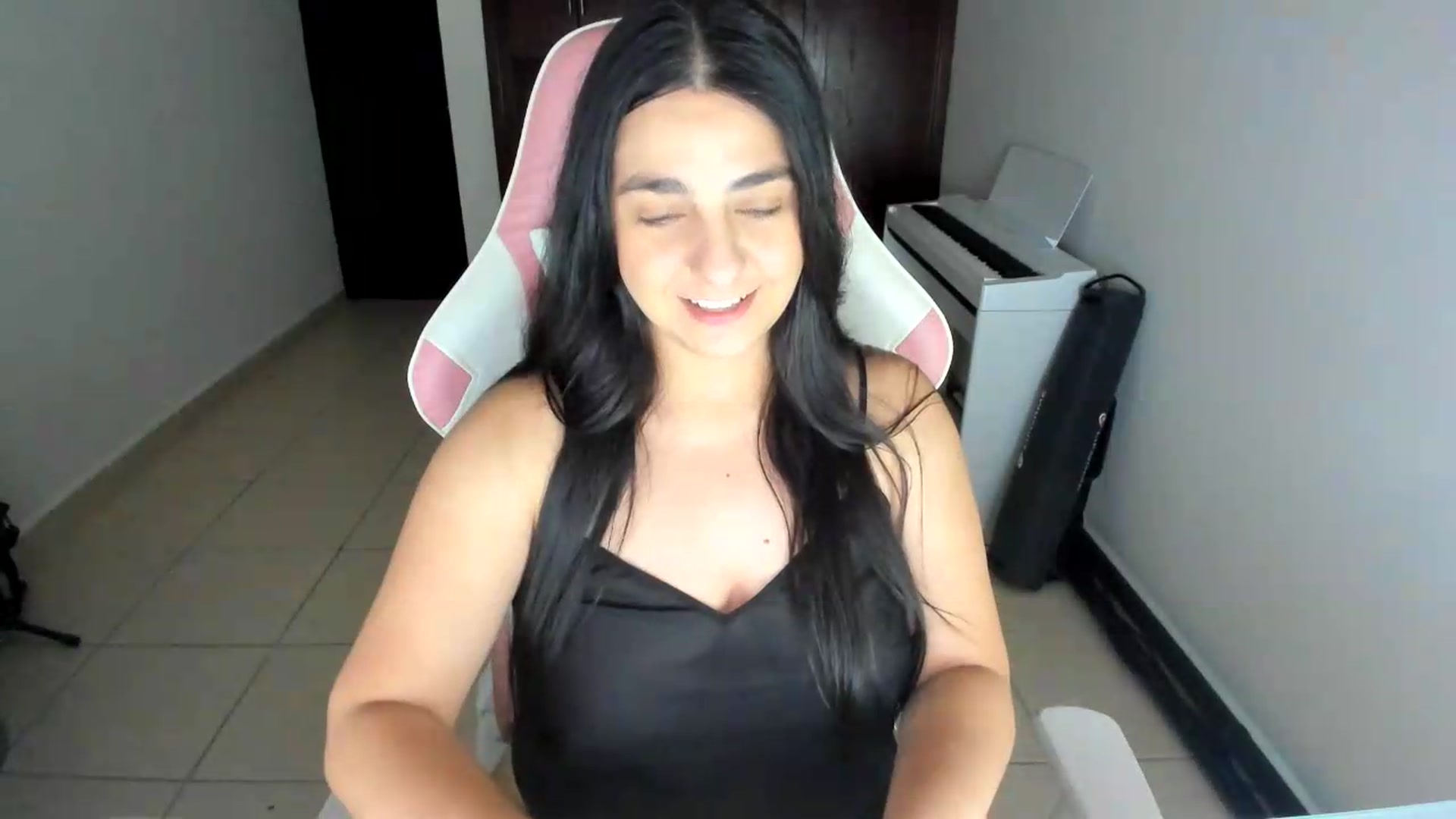 Gallery image thumbnail from anarossanna's myfreecams stream on, 07/02/2026, 04:25 image 3 of 20