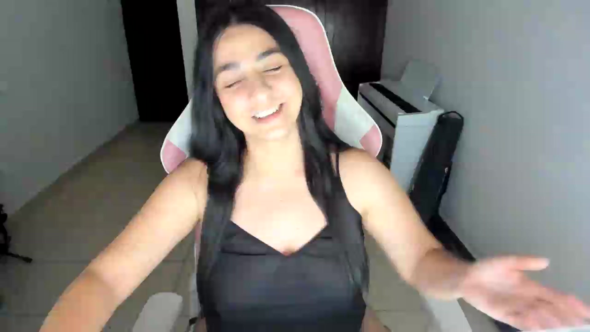 Gallery image thumbnail from anarossanna's myfreecams stream on, 07/02/2026, 04:25 image 1 of 20