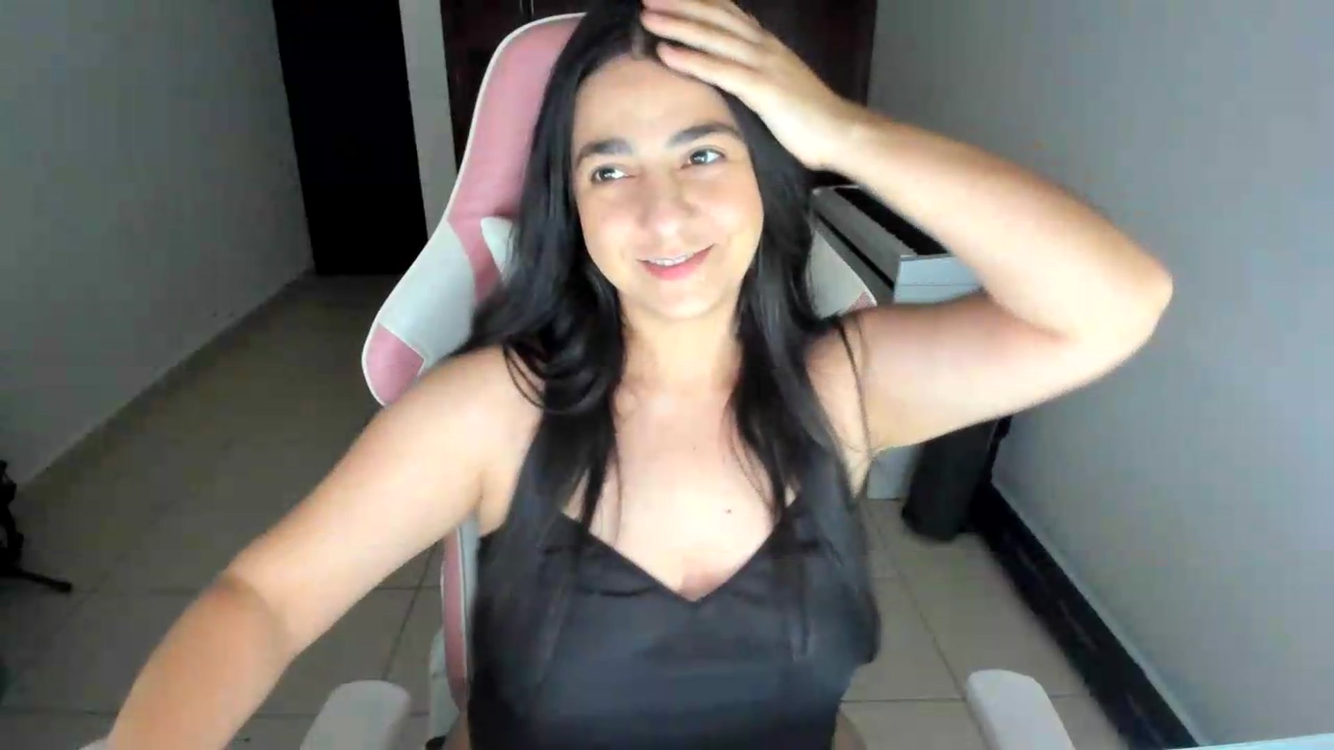 Gallery image thumbnail from anarossanna's myfreecams stream on, 07/02/2026, 04:25 image 9 of 20