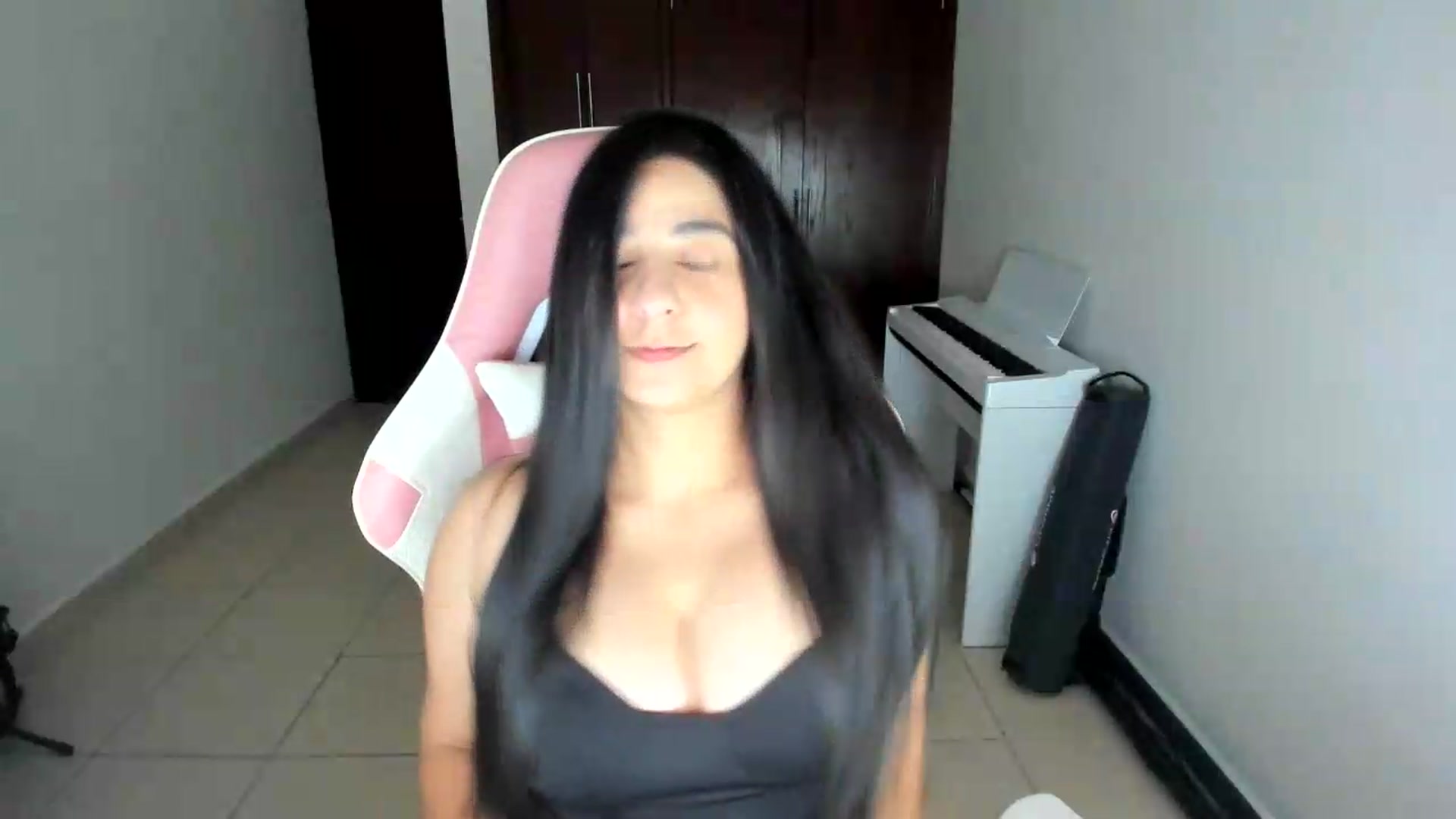 Gallery image thumbnail from anarossanna's myfreecams stream on, 07/10/2026, 03:59 image 3 of 20