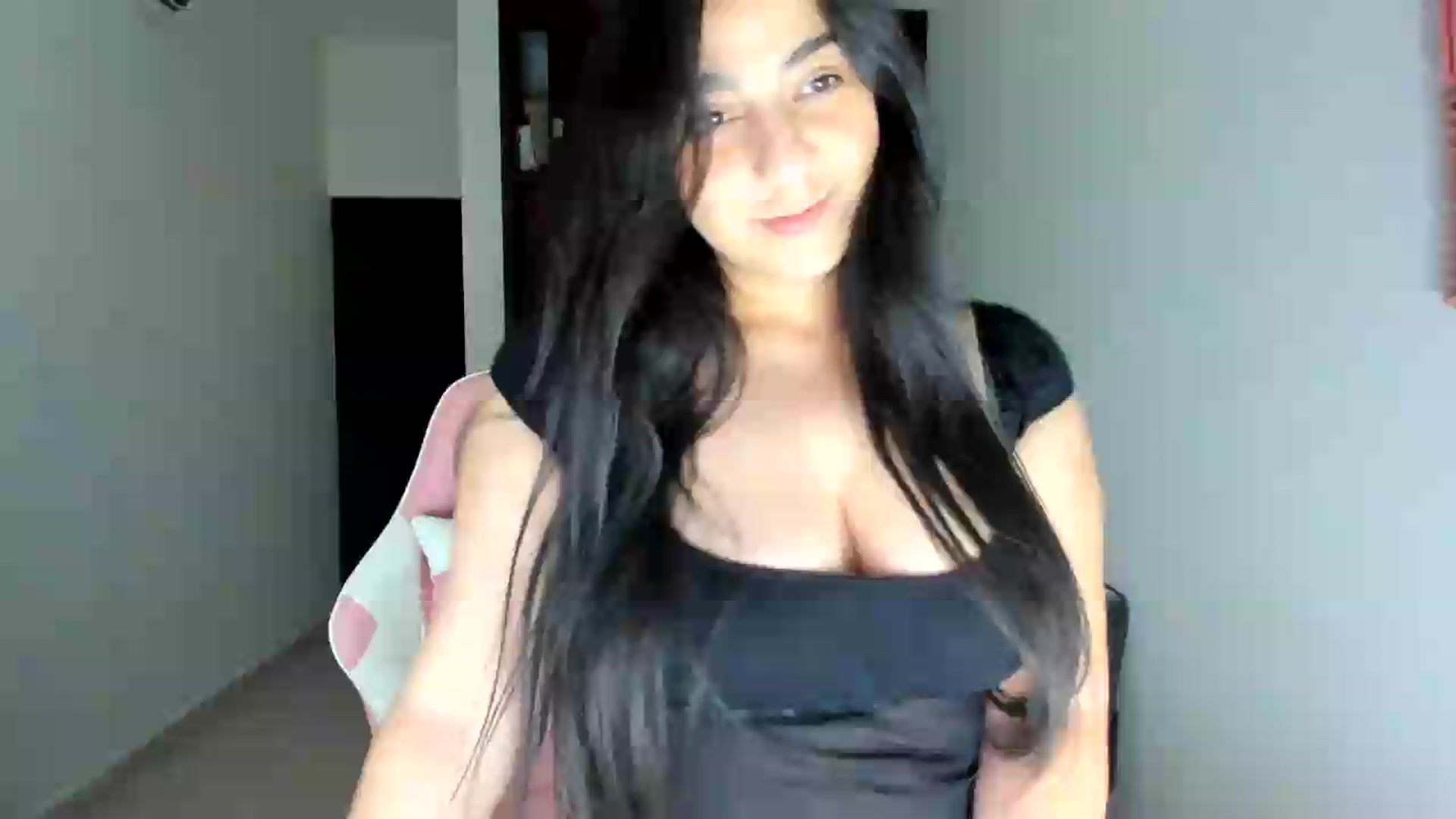Gallery image thumbnail from anarossanna's myfreecams stream on, 07/12/2026, 03:41 image 9 of 20