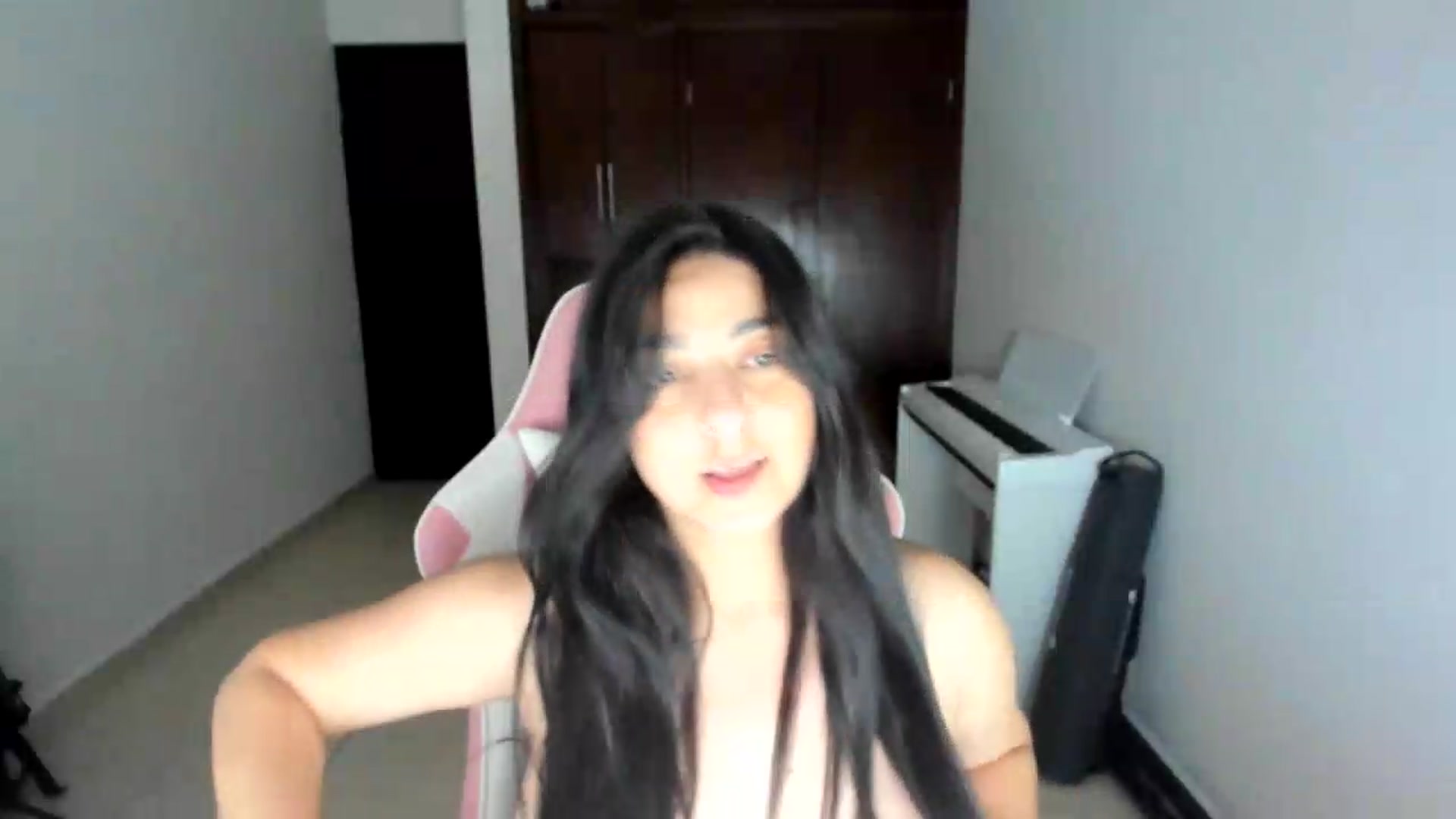Gallery image thumbnail from anarossanna's myfreecams stream on, 07/12/2026, 04:29 image 15 of 20
