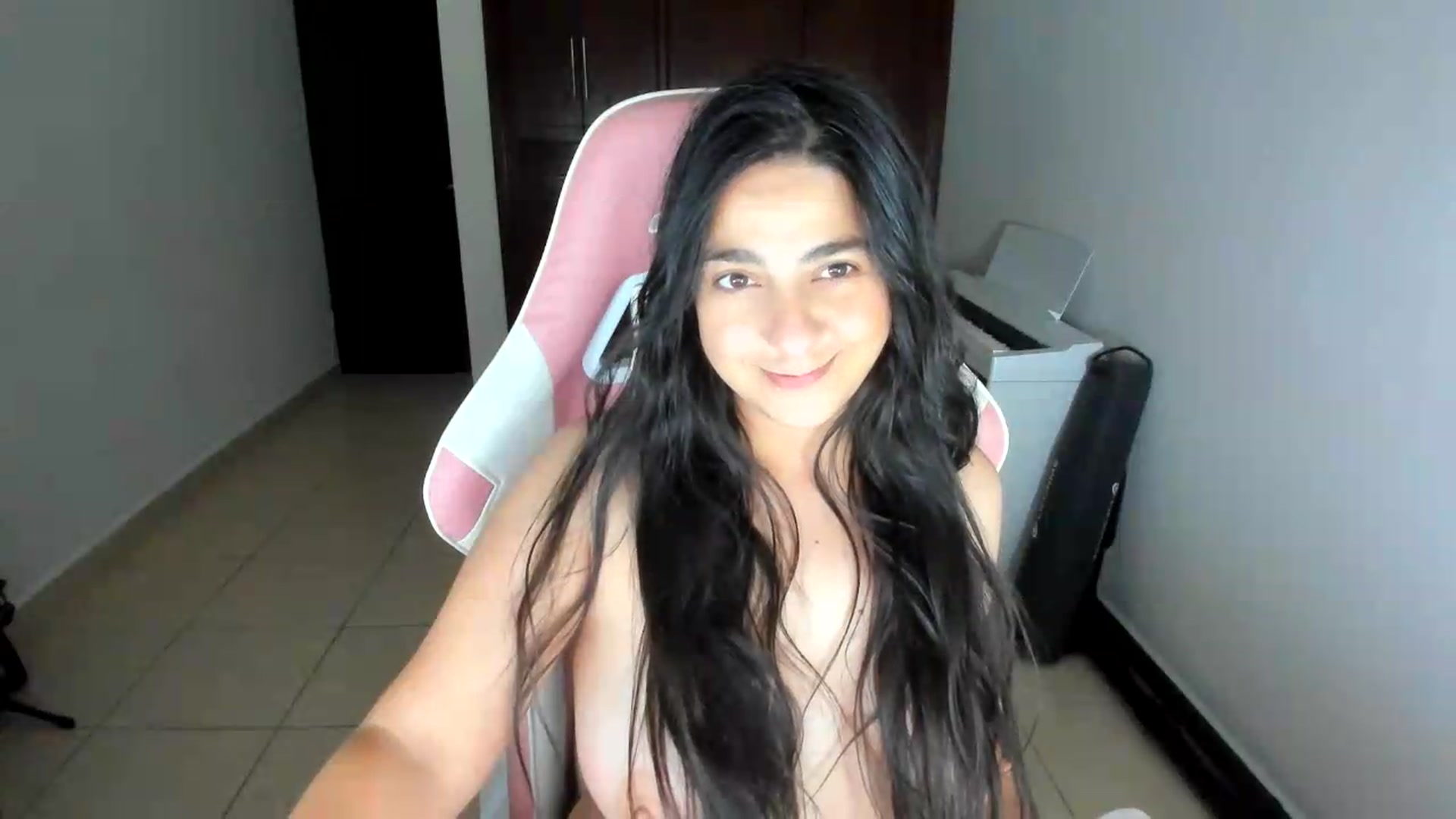 Gallery image thumbnail from anarossanna's myfreecams stream on, 07/19/2026, 05:20 image 17 of 20