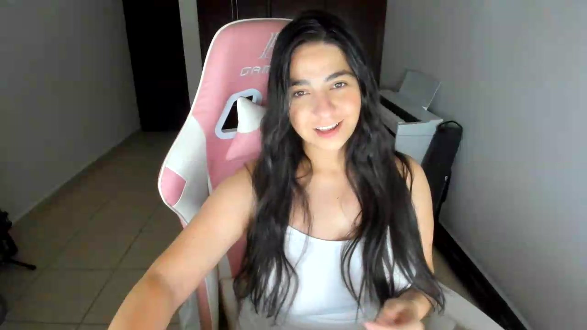 Gallery image thumbnail from anarossanna's myfreecams stream on, 07/19/2026, 05:20 image 5 of 20