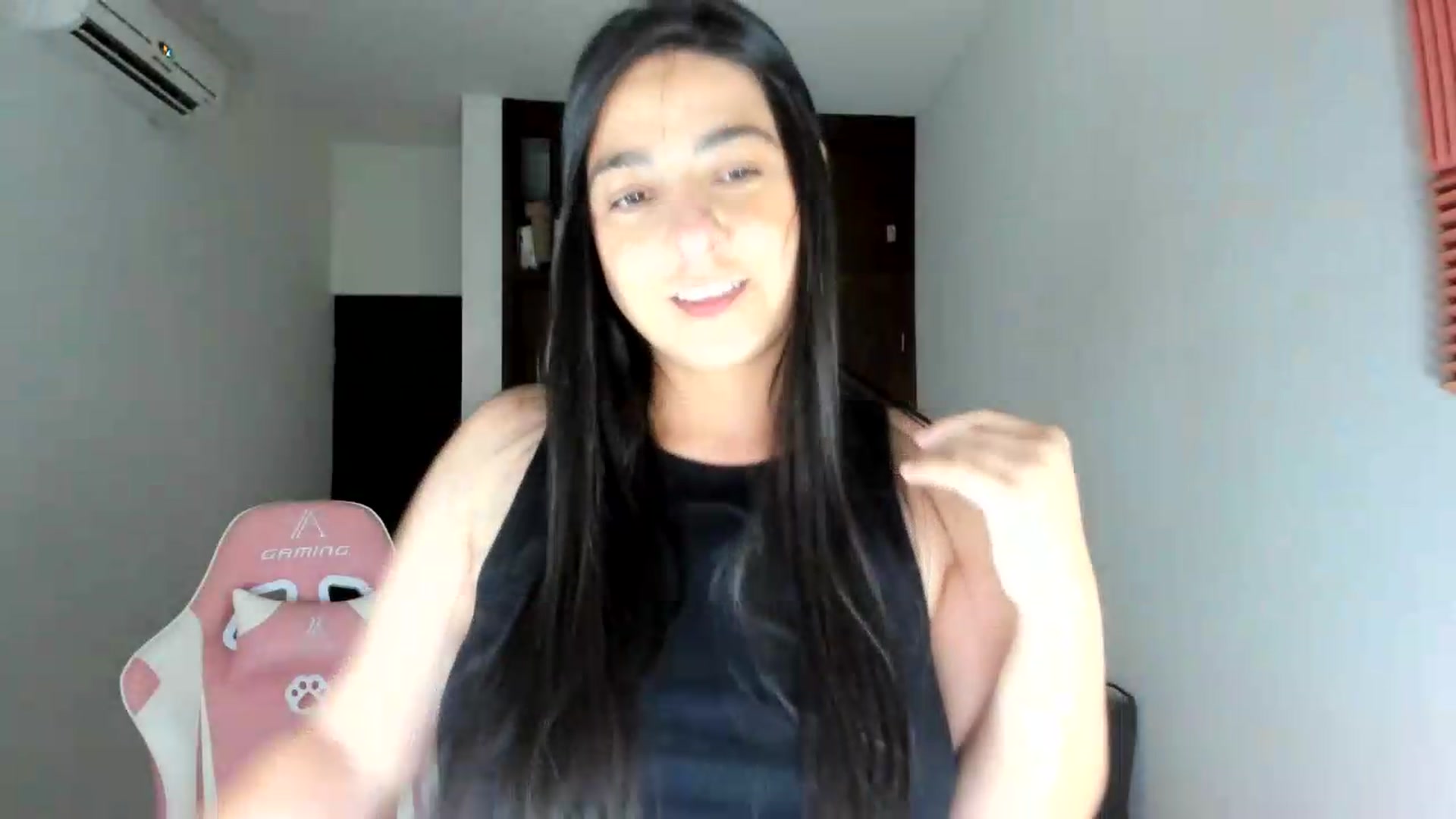 Gallery image thumbnail from anarossanna's myfreecams stream on, 07/23/2026, 04:01 image 14 of 20