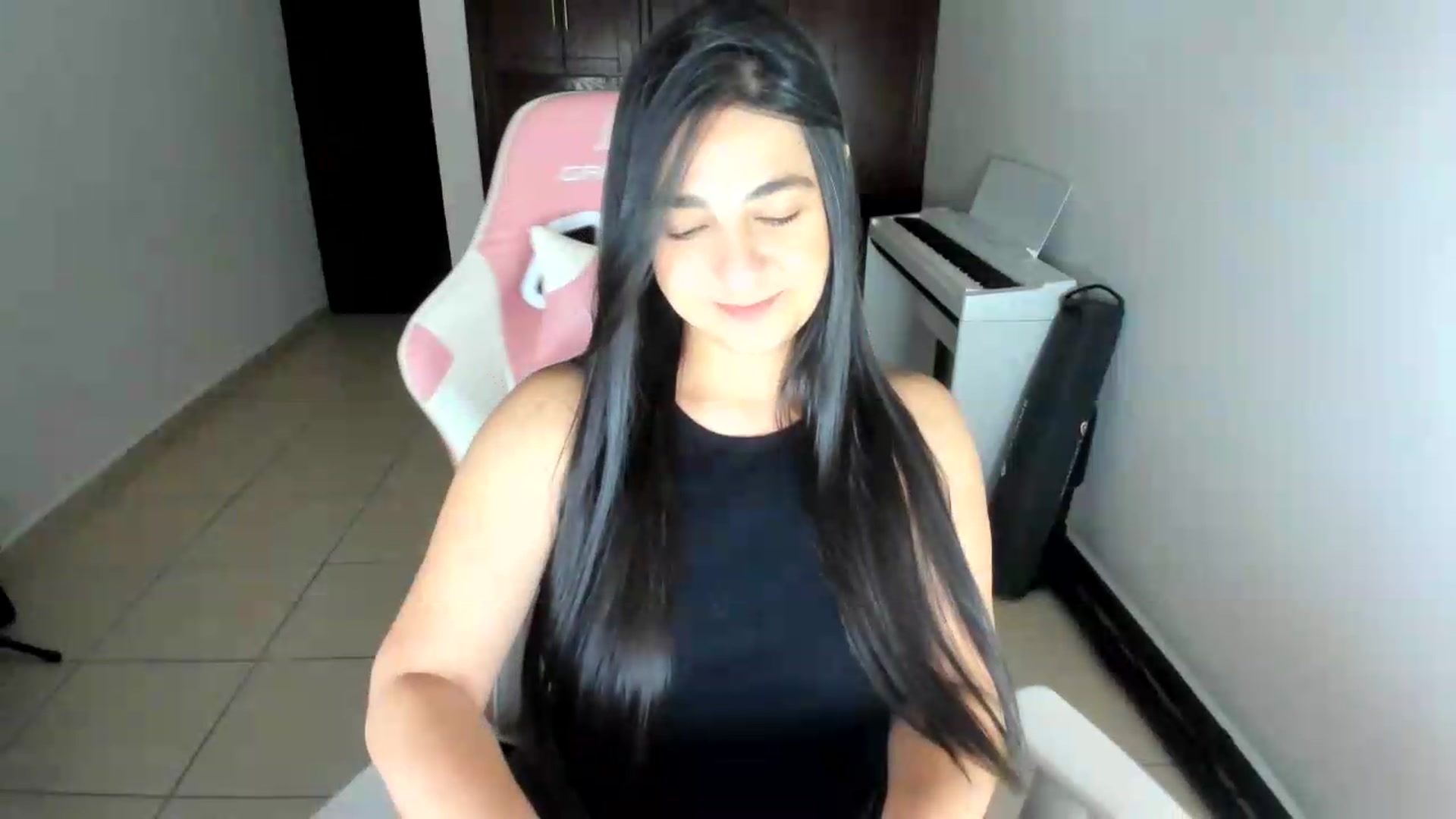 Gallery image thumbnail from anarossanna's myfreecams stream on, 07/23/2026, 04:01 image 10 of 20