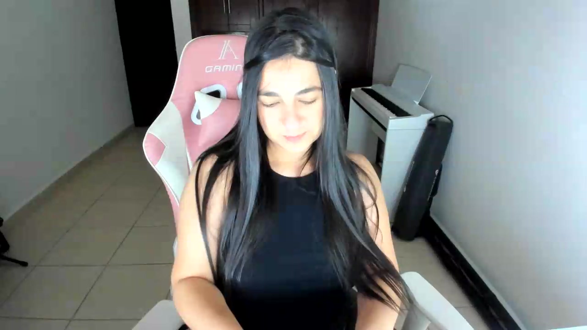 Gallery image thumbnail from anarossanna's myfreecams stream on, 07/23/2026, 04:01 image 4 of 20