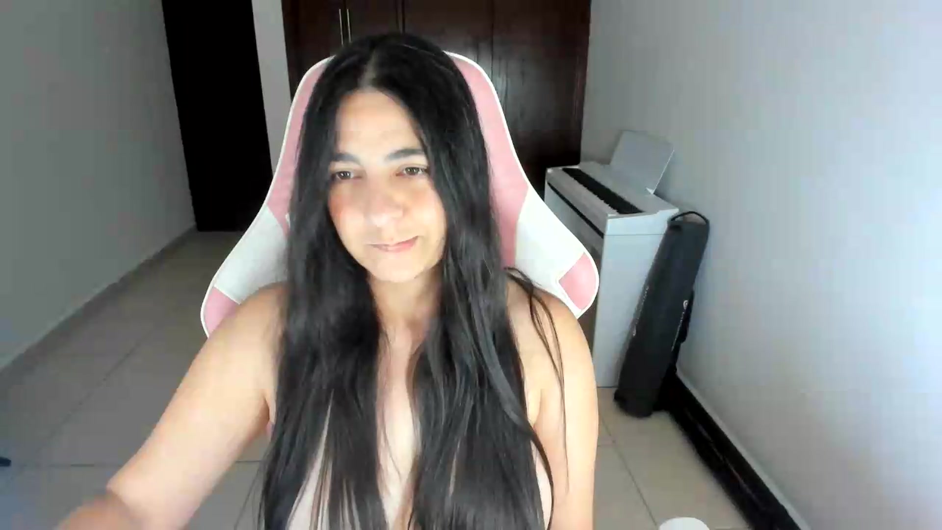 Gallery image thumbnail from anarossanna's myfreecams stream on, 07/29/2026, 04:03 image 5 of 20