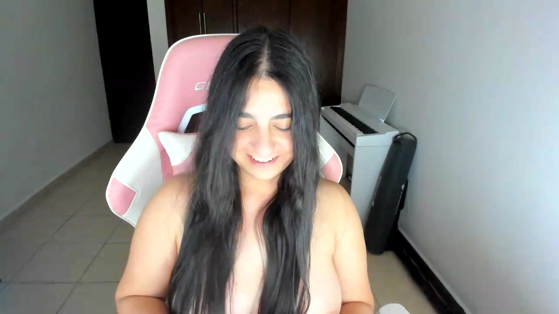 Gallery image thumbnail from anarossanna's myfreecams stream on, 07/29/2026, 04:03 image 17 of 20