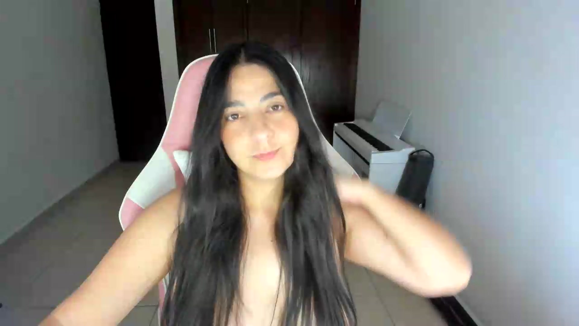 Gallery image thumbnail from anarossanna's myfreecams stream on, 07/29/2026, 04:03 image 9 of 20