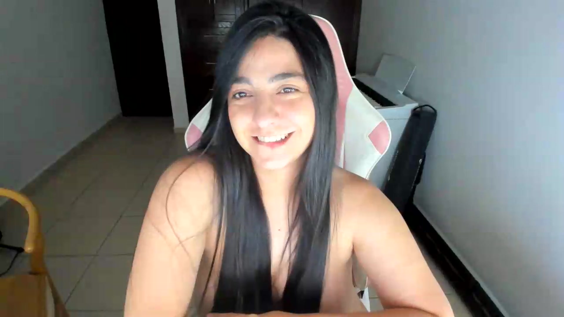 Gallery image thumbnail from anarossanna's myfreecams stream on, 08/01/2026, 02:25 image 10 of 20
