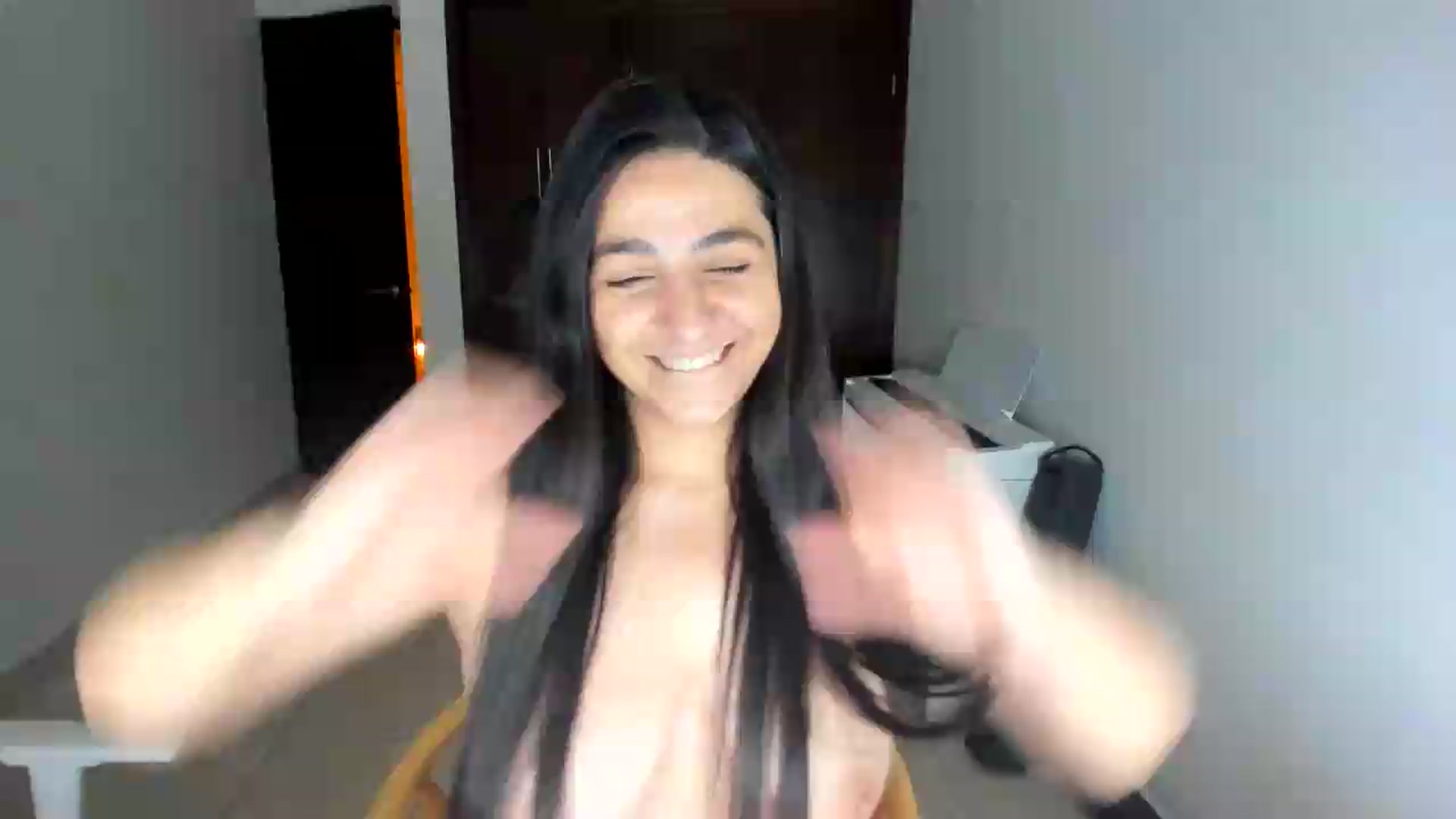 Gallery image thumbnail from anarossanna's myfreecams stream on, 08/07/2026, 01:32 image 15 of 20