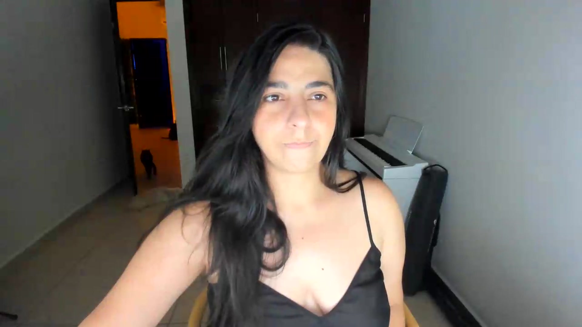 Gallery image thumbnail from anarossanna's myfreecams stream on, 08/13/2026, 03:06 image 19 of 20