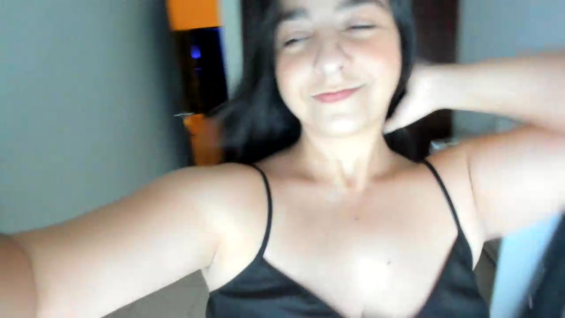 Gallery image thumbnail from anarossanna's myfreecams stream on, 08/13/2026, 03:06 image 5 of 20
