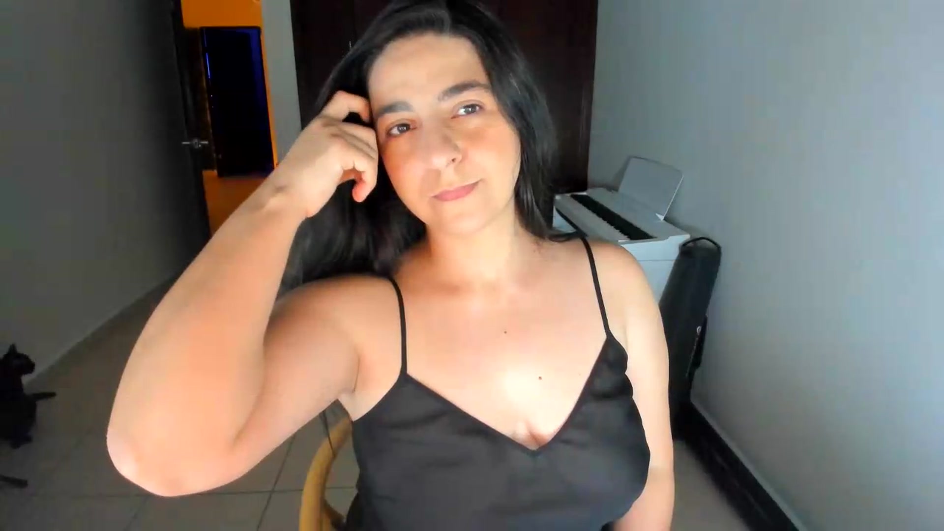 Gallery image thumbnail from anarossanna's myfreecams stream on, 08/13/2026, 03:06 image 15 of 20