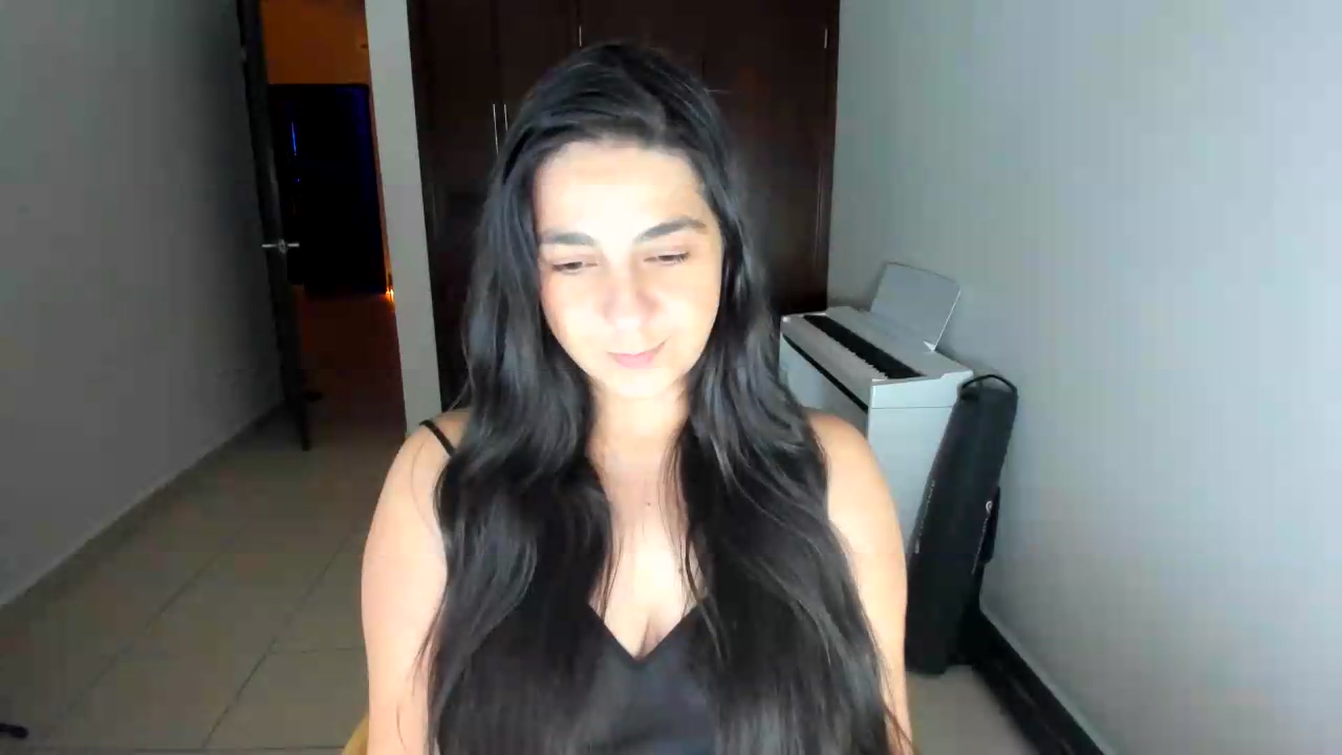 Gallery image thumbnail from anarossanna's myfreecams stream on, 08/13/2026, 03:54 image 8 of 20