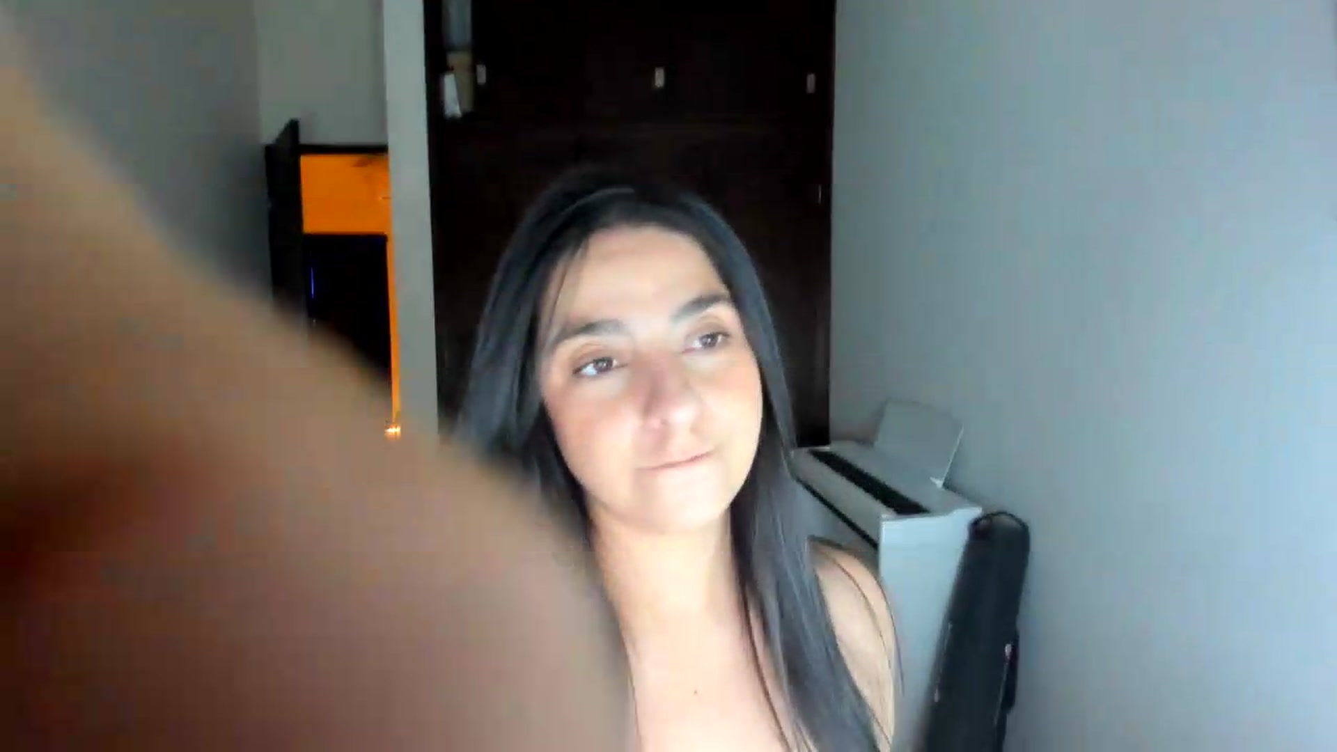 Gallery image thumbnail from anarossanna's myfreecams stream on, 08/16/2026, 02:24 image 4 of 20