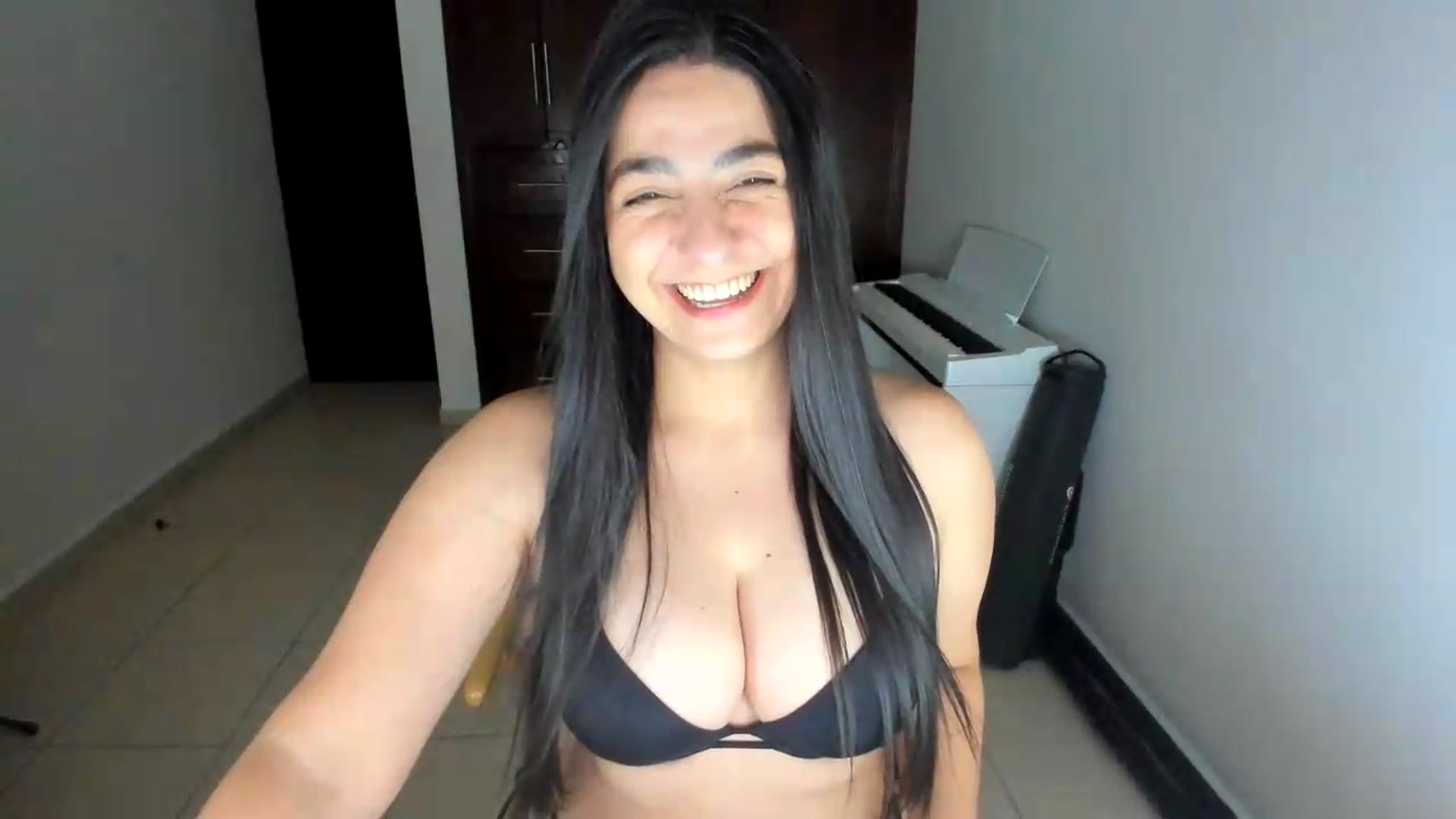 Gallery image thumbnail from anarossanna's myfreecams stream on, 08/16/2026, 03:33 image 3 of 20