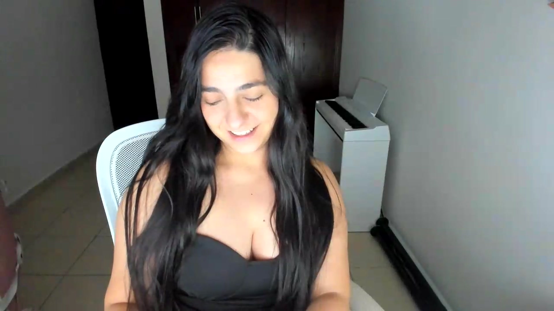 Gallery image thumbnail from anarossanna's myfreecams stream on, 08/30/2026, 04:11 image 18 of 20