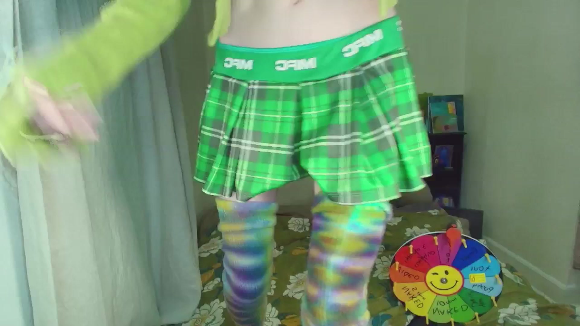 Gallery image thumbnail from angel_sunrise's myfreecams stream on, 04/20/2026, 13:35 image 8 of 20