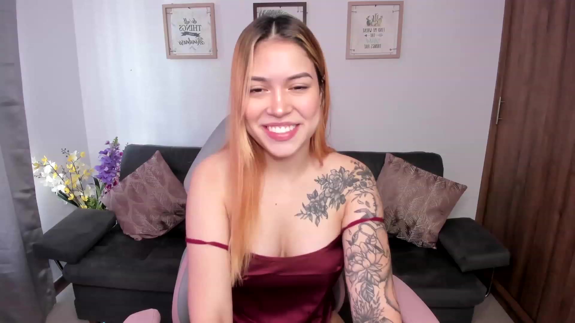 Gallery image thumbnail from angel_sweet9's myfreecams stream on, 12/09/2023, 13:39 image 17 of 20