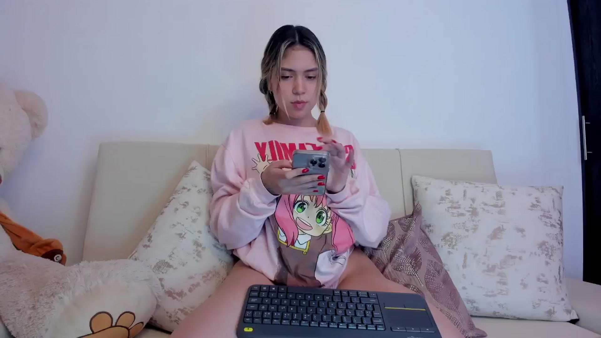 Gallery image thumbnail from angel_sweet9's myfreecams stream on, 05/16/2024, 16:51 image 18 of 20