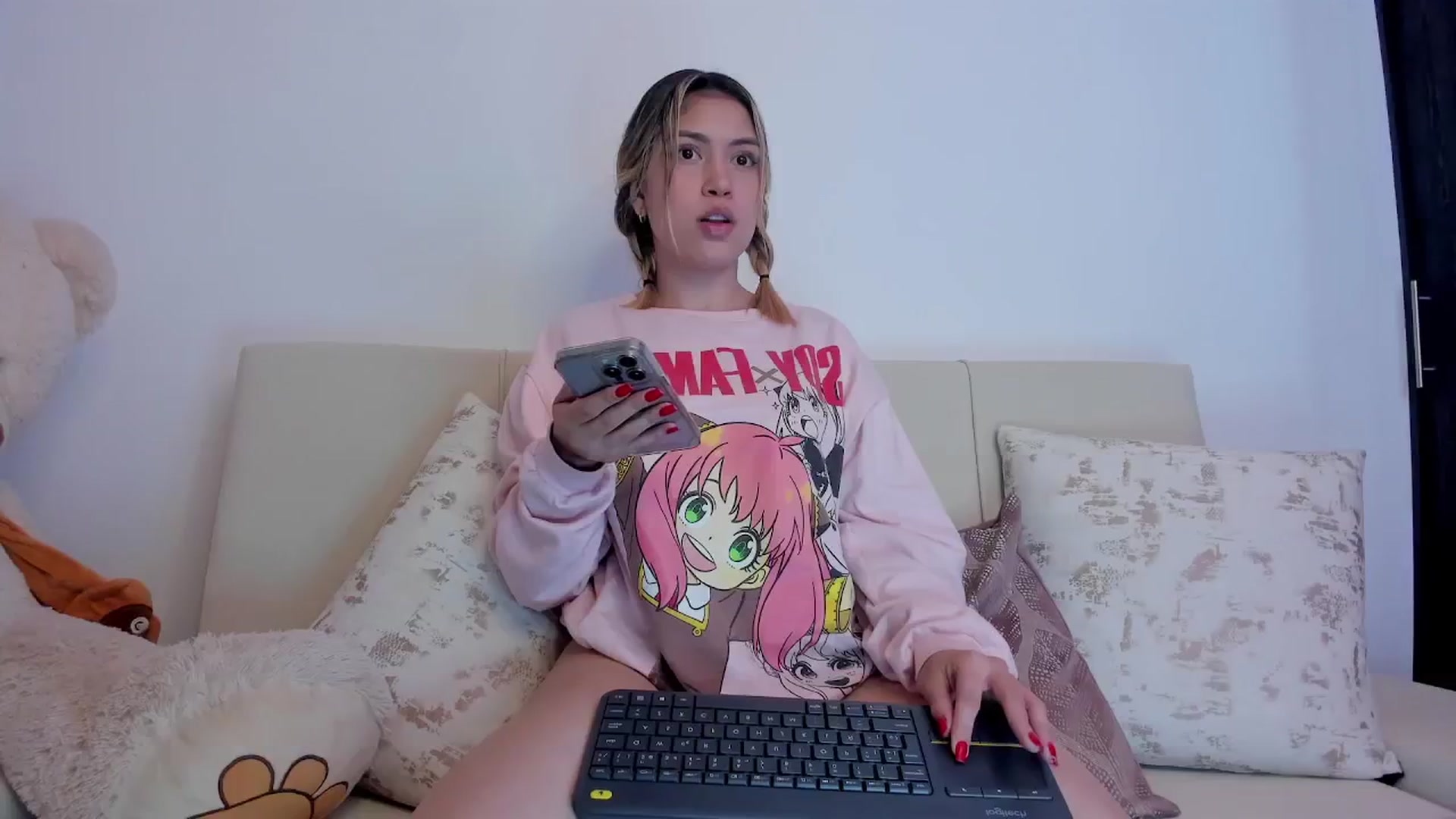 Gallery image thumbnail from angel_sweet9's myfreecams stream on, 05/16/2024, 16:51 image 20 of 20