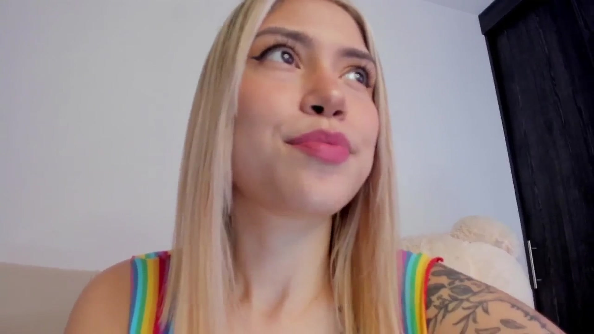 Gallery image thumbnail from angel_sweet9's myfreecams stream on, 05/21/2024, 12:50 image 5 of 20