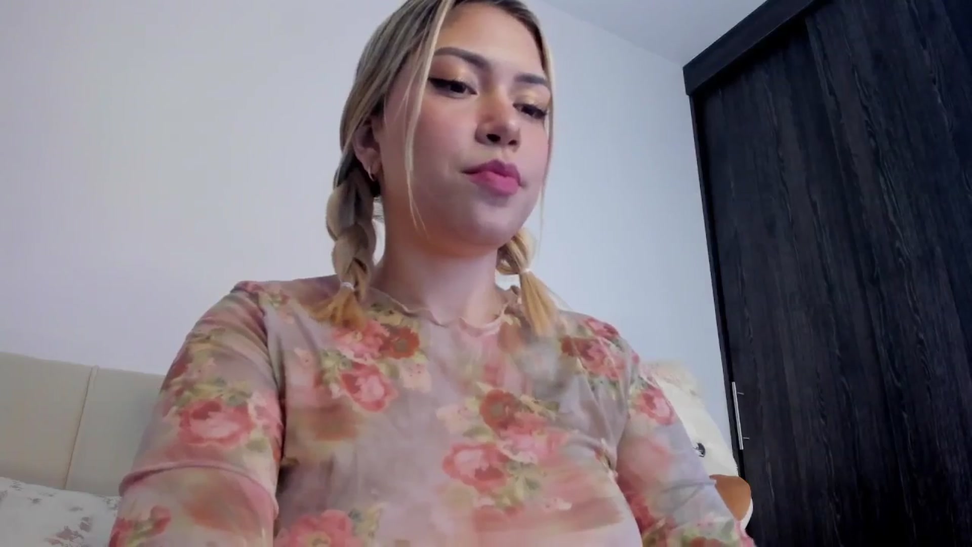 Gallery image thumbnail from angel_sweet9's myfreecams stream on, 07/10/2024, 12:33 image 11 of 20