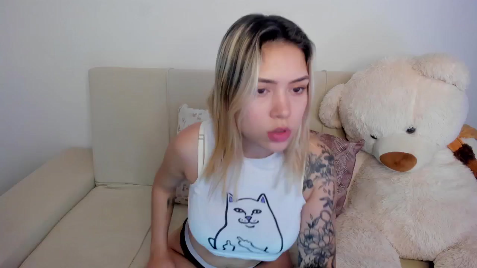 Gallery image thumbnail from angel_sweet9's myfreecams stream on, 08/15/2024, 16:42 image 5 of 20