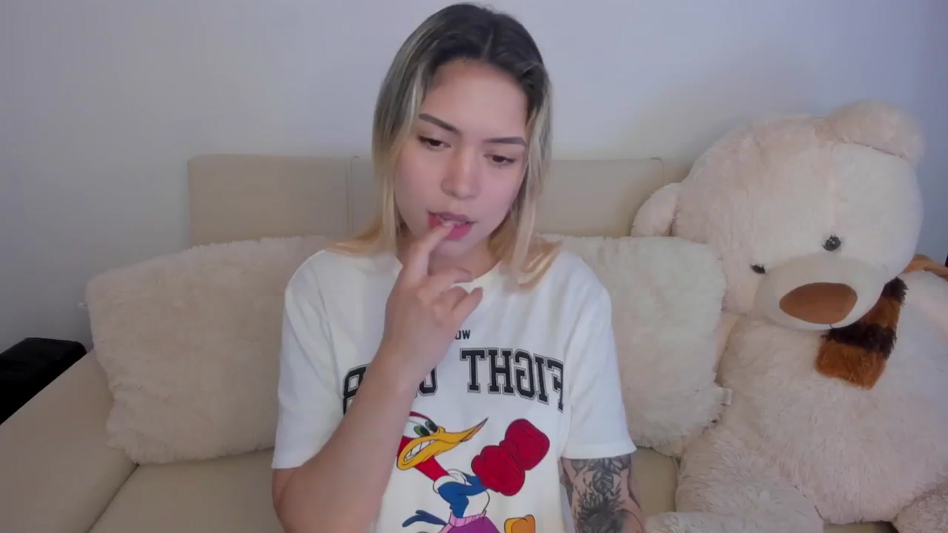Gallery image thumbnail from angel_sweet9's myfreecams stream on, 08/23/2024, 12:56 image 4 of 20