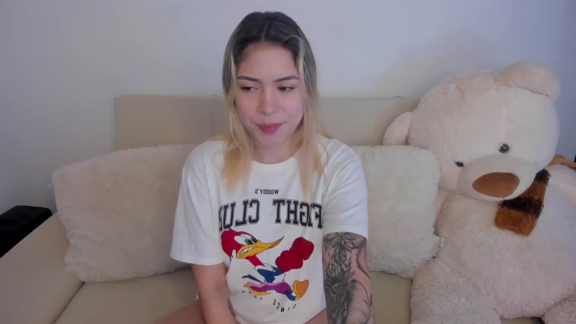 Gallery image thumbnail from angel_sweet9's myfreecams stream on, 08/23/2024, 12:56 image 7 of 20