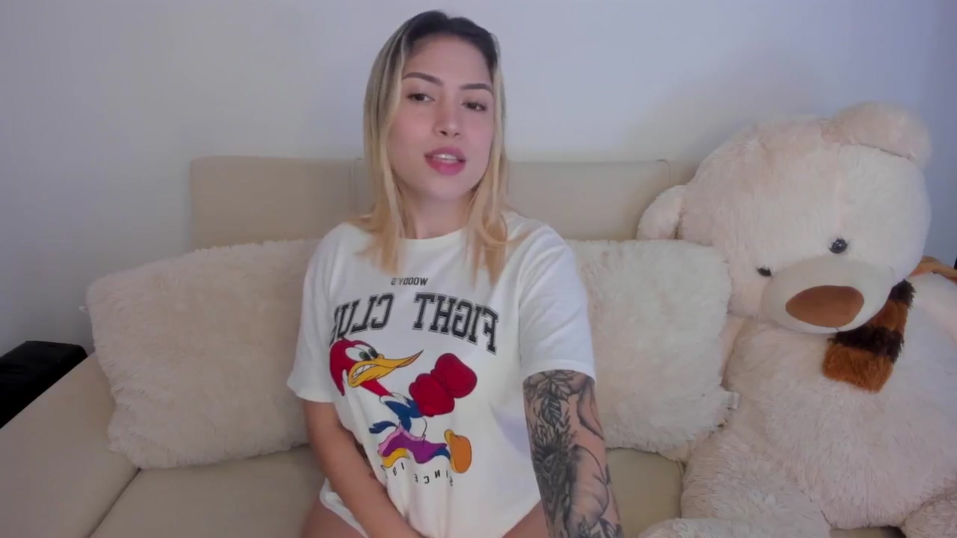 Gallery image thumbnail from angel_sweet9's myfreecams stream on, 08/23/2024, 12:56 image 6 of 20