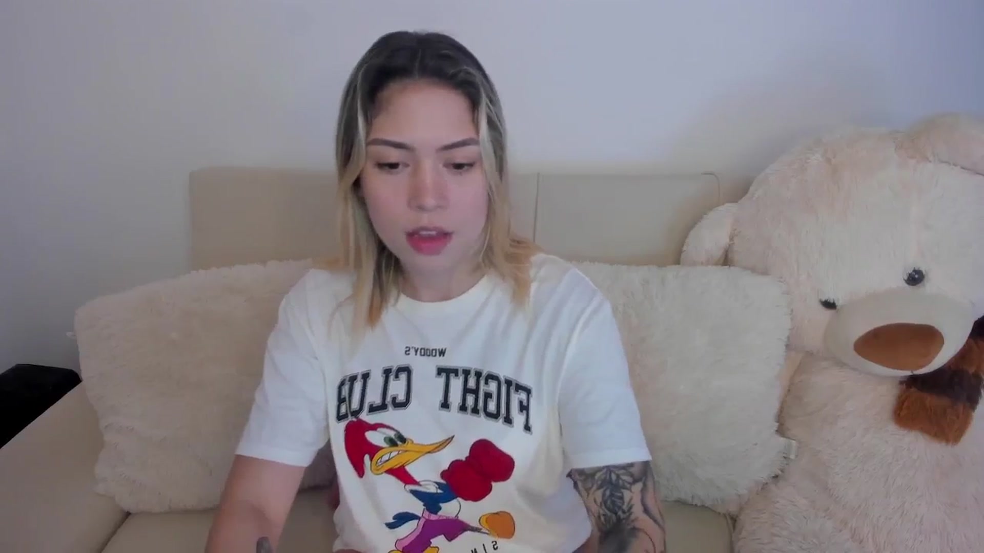 Gallery image thumbnail from angel_sweet9's myfreecams stream on, 08/23/2024, 12:56 image 8 of 20