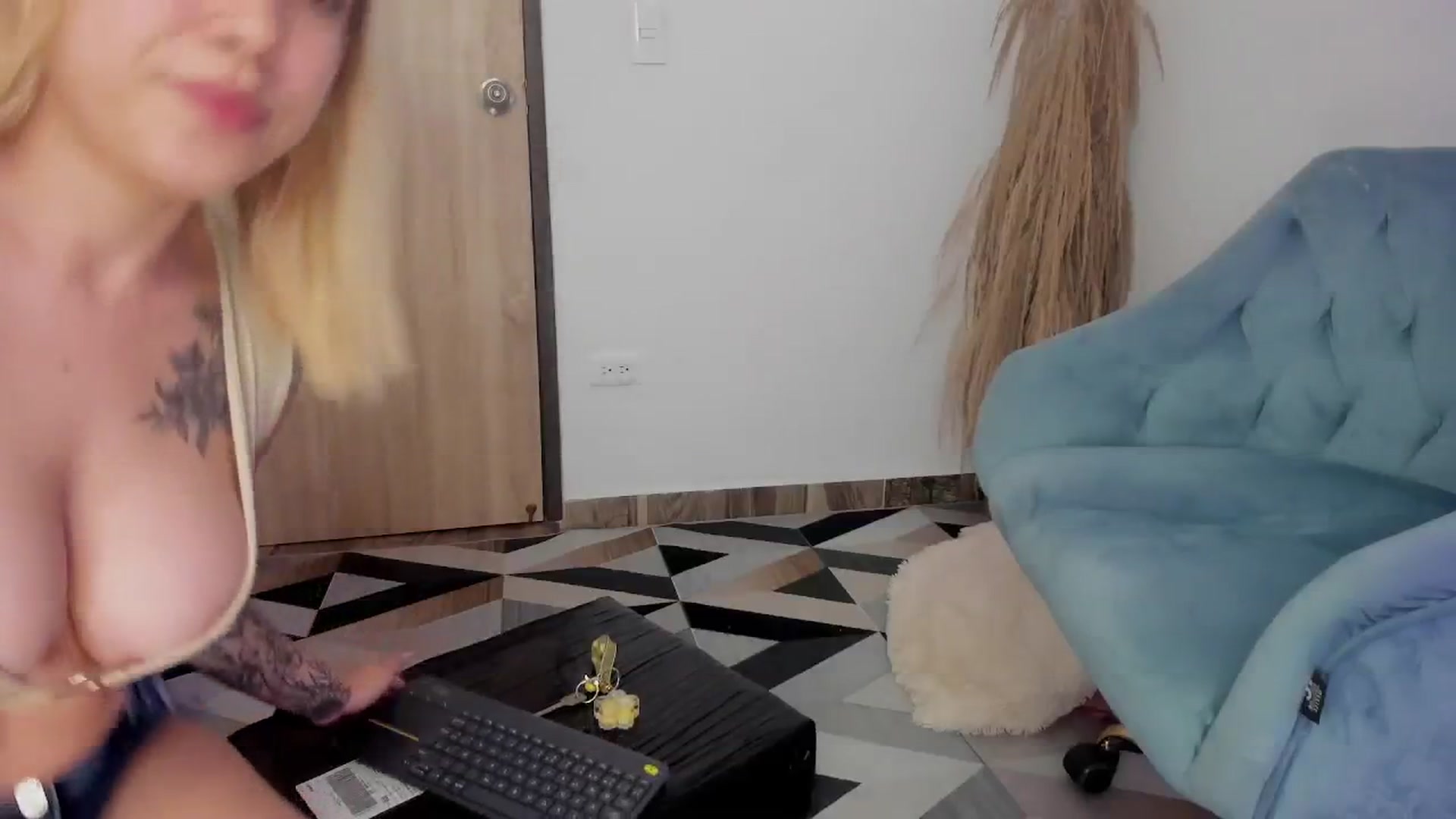 Gallery image thumbnail from angel_sweet9's myfreecams stream on, 09/01/2024, 20:49 image 16 of 20